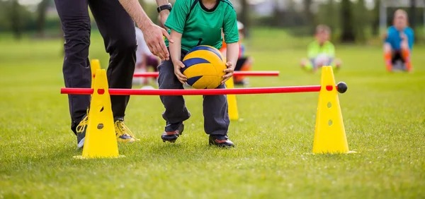 2022 年回顾：圣路易斯红雀队普侯斯（Albert Pujols）在洛杉矶击出职业生涯第 700 轰